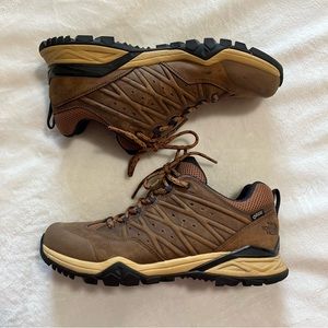 The NORTH FACE Brown Leather Hiking Shoes w. Goretex